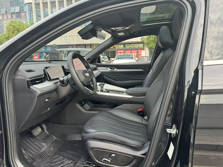 Фото 8 - Geely Preface