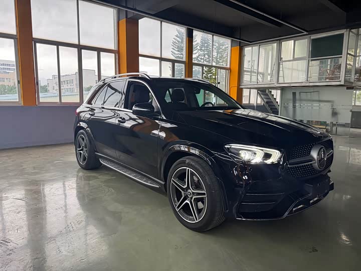 Фото 3 - Mercedes-Benz GLE-Class