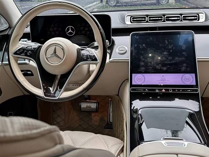 Фото 11 - Mercedes-Benz Maybach S-Class