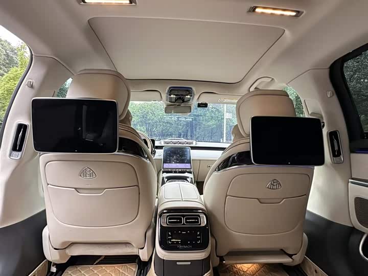 Фото 9 - Mercedes-Benz Maybach S-Class