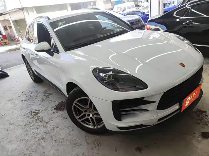 Фото 2 - Porsche Macan