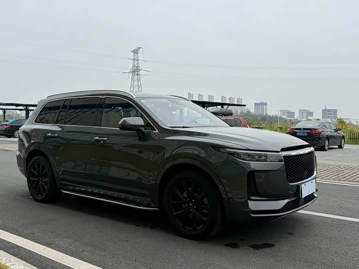 Фото 3 - LiXiang One