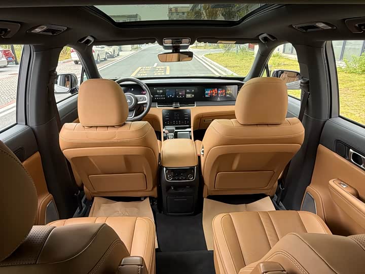 Фото 8 - LiXiang One