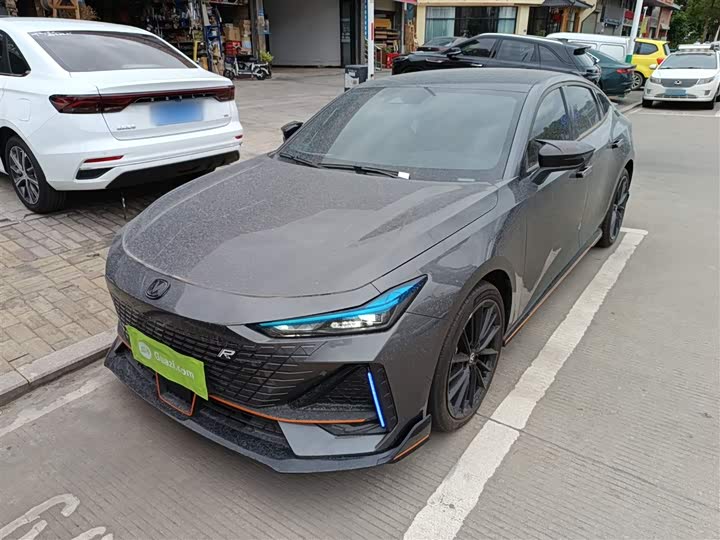 Фото 2 - Changan UNI-V