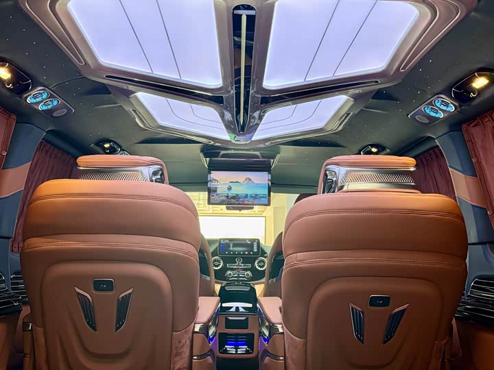 Фото 17 - Mercedes-Benz Vito