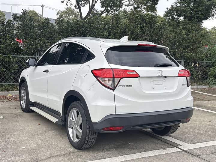 Фото 11 - Honda Vezel