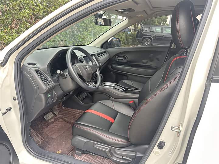 Фото 13 - Honda Vezel