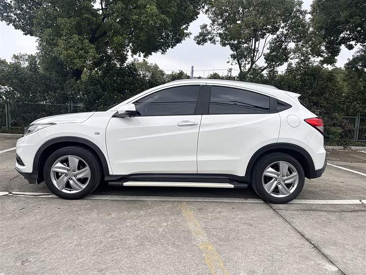 Фото 9 - Honda Vezel