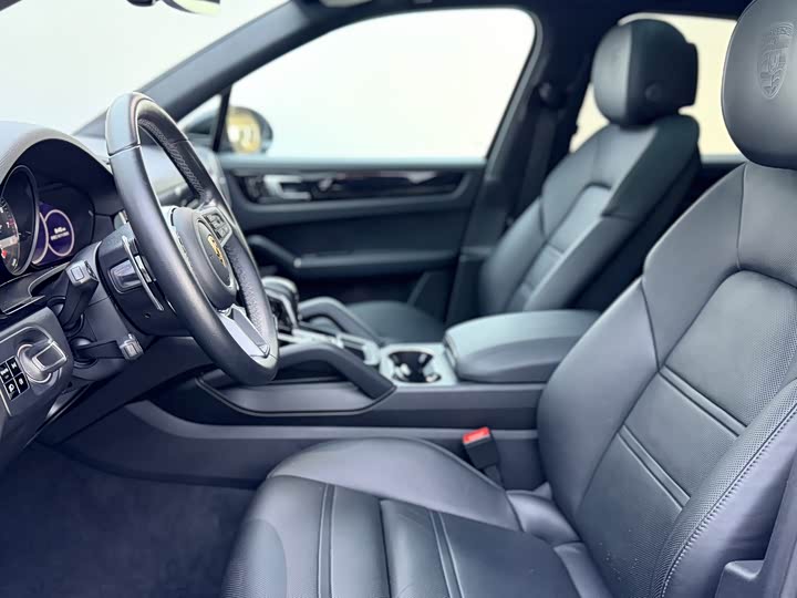 Фото 10 - Porsche Cayenne Hybrid