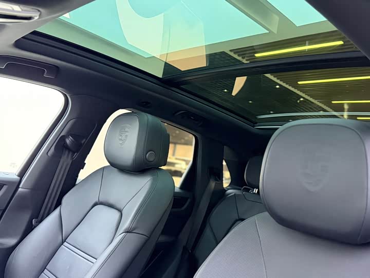 Фото 11 - Porsche Cayenne Hybrid