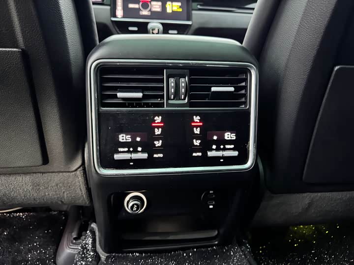 Фото 14 - Porsche Cayenne Hybrid