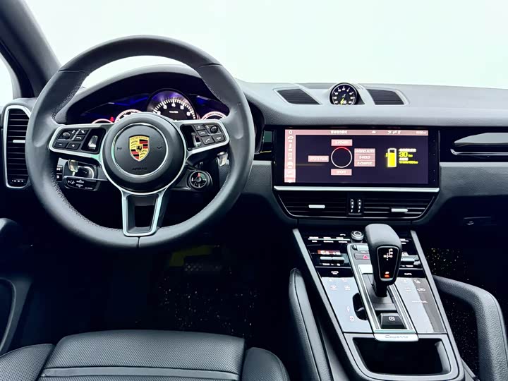 Фото 16 - Porsche Cayenne Hybrid