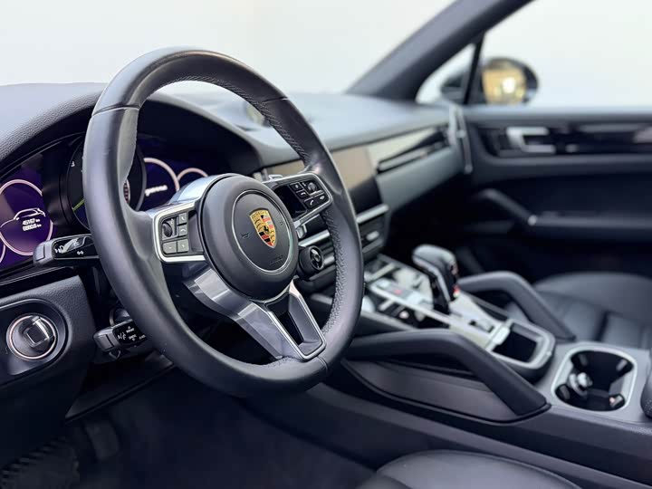Фото 8 - Porsche Cayenne Hybrid