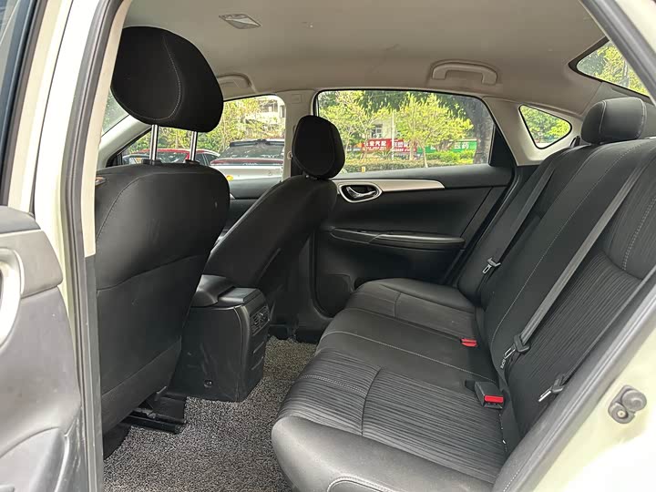 Фото 5 - Nissan Sylphy