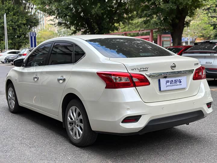 Фото 7 - Nissan Sylphy
