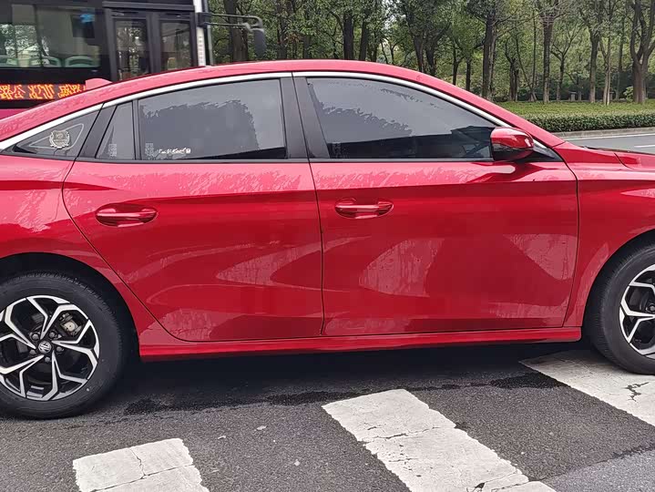 Фото 14 - MG Motor 5