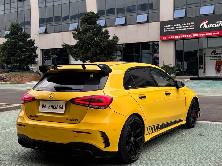 Фото 11 - Mercedes-Benz A-Class AMG