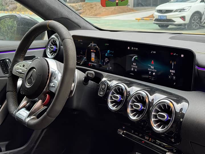 Фото 8 - Mercedes-Benz A-Class AMG