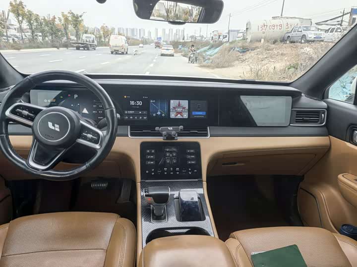 Фото 6 - LiXiang One