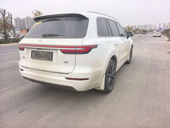 Фото 8 - LiXiang One