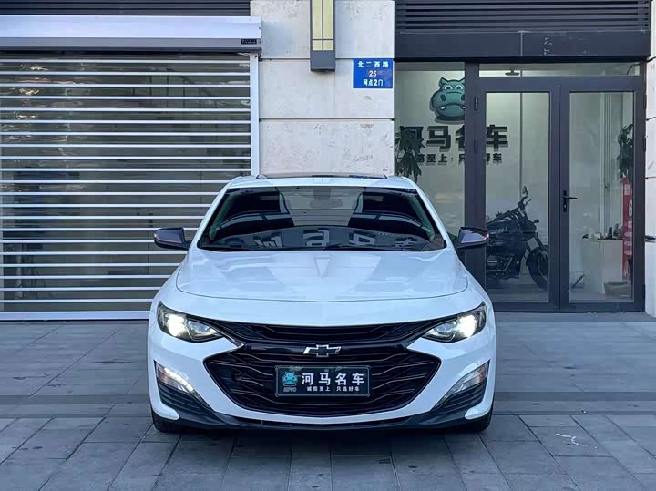 Фото 1 - Chevrolet Malibu XL