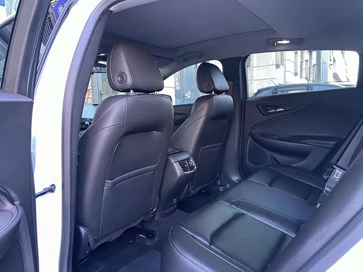 Фото 9 - Chevrolet Malibu XL