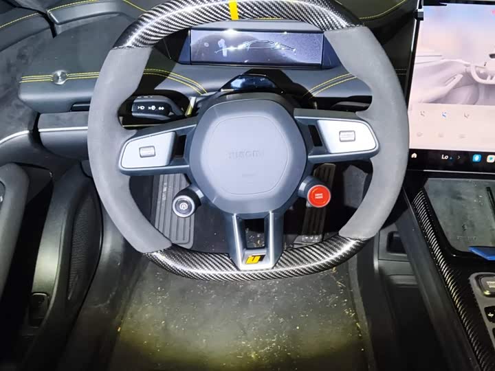 Фото 12 - Xiaomi SU7 Ultra