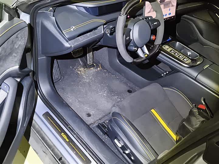 Фото 18 - Xiaomi SU7 Ultra