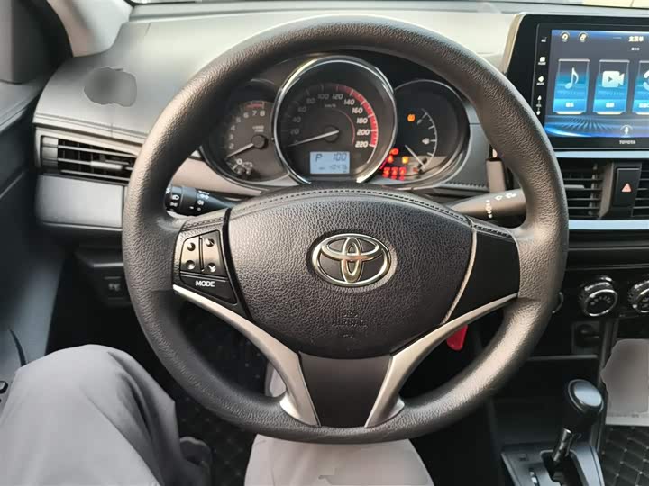 Фото 11 - Toyota Vios