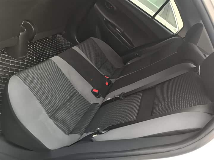 Фото 17 - Toyota Vios