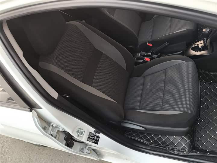 Фото 25 - Toyota Vios