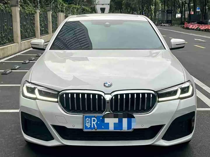 Фото 3 - BMW 5 Series