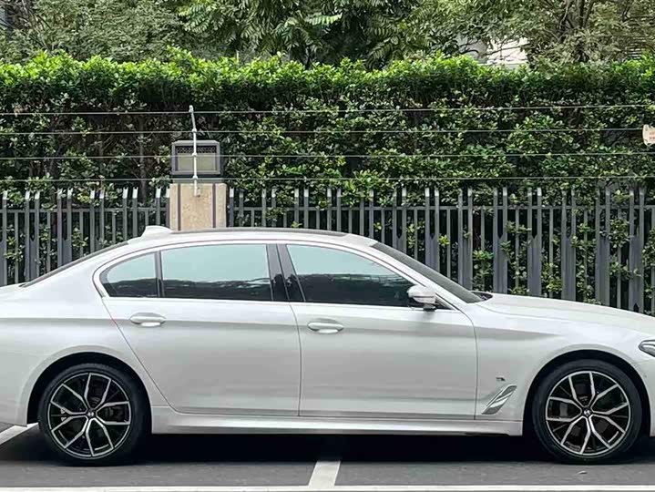 Фото 4 - BMW 5 Series