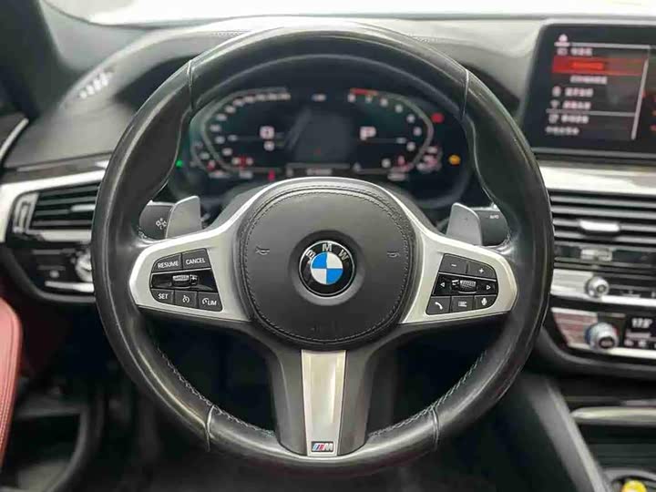 Фото 6 - BMW 5 Series