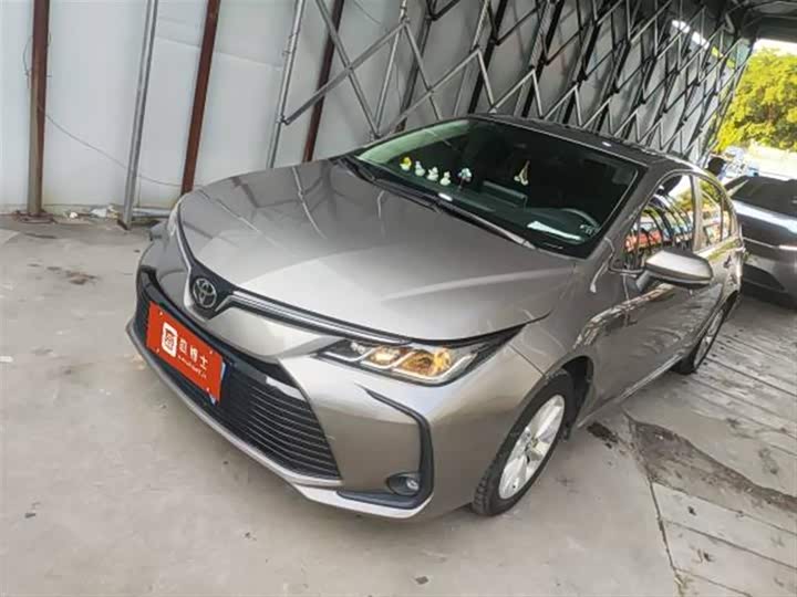 Фото 1 - Toyota Corolla