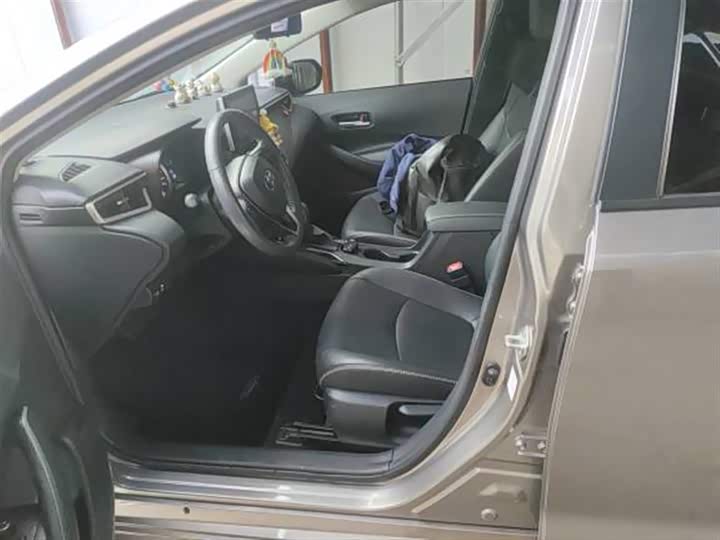 Фото 5 - Toyota Corolla