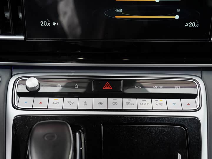 Фото 13 - GAC Trumpchi M8