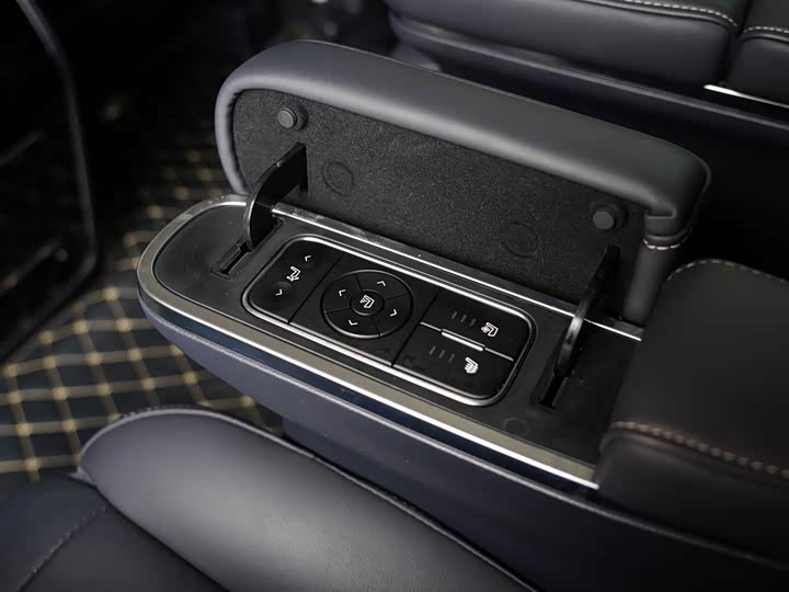 Фото 16 - GAC Trumpchi M8