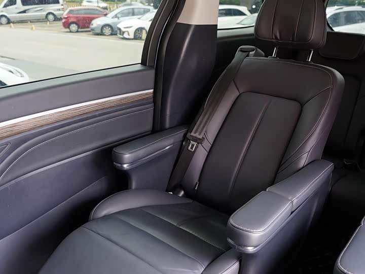 Фото 18 - GAC Trumpchi M8