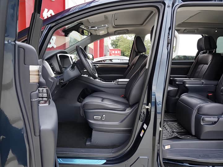 Фото 5 - GAC Trumpchi M8