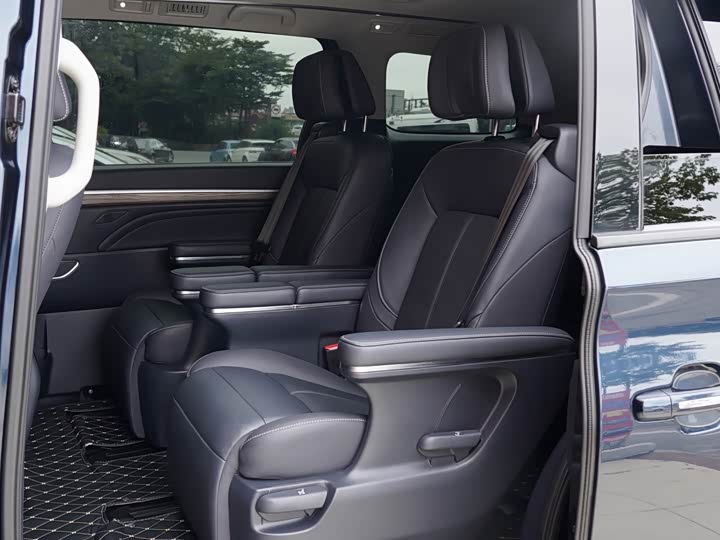 Фото 7 - GAC Trumpchi M8