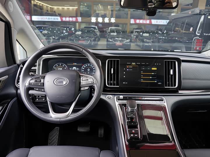 Фото 9 - GAC Trumpchi M8