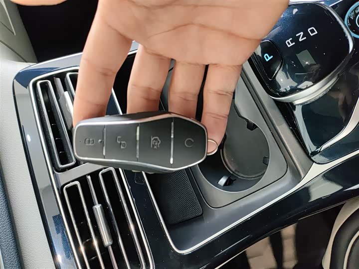 Фото 9 - BYD Qin Plus