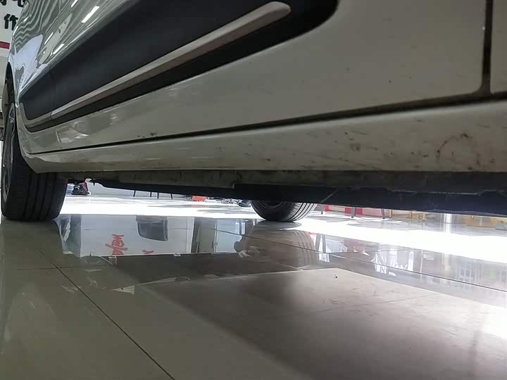 Фото 21 - Dongfeng Nammi 01