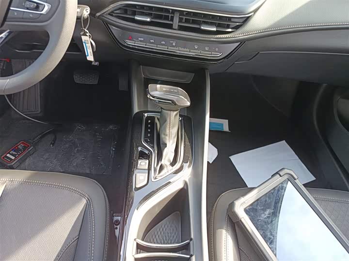 Фото 14 - Buick Verano