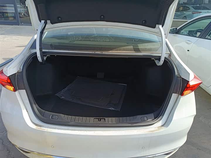 Фото 19 - Buick Verano