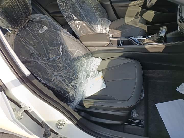 Фото 25 - Buick Verano