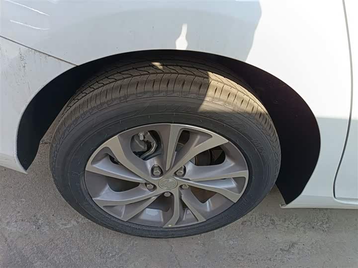 Фото 26 - Buick Verano