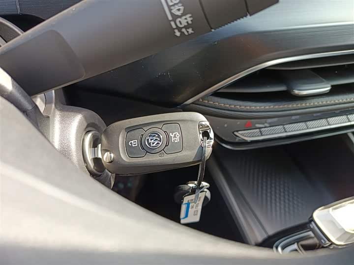 Фото 9 - Buick Verano