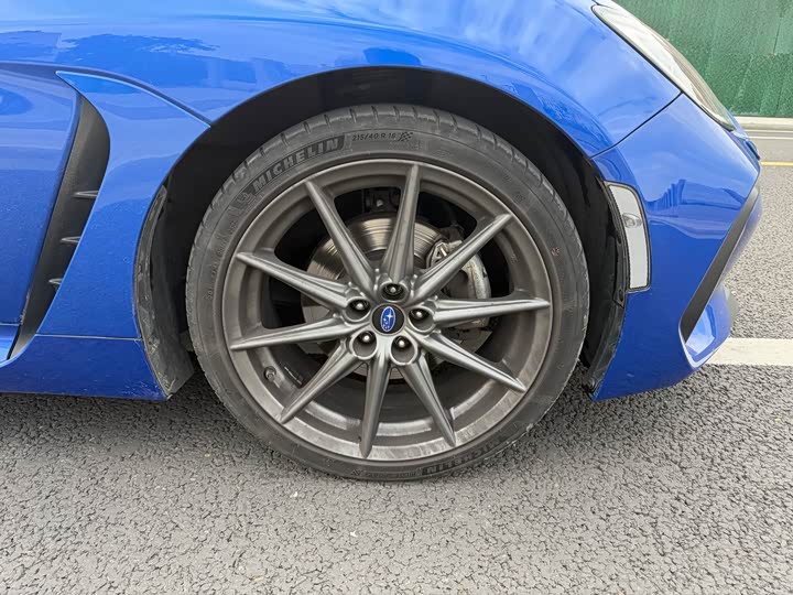 Фото 13 - Subaru BRZ